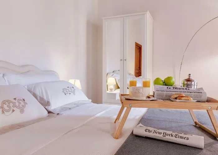 Arenula Luxury