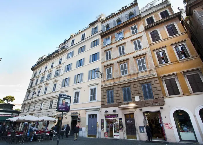 Arenula Luxury